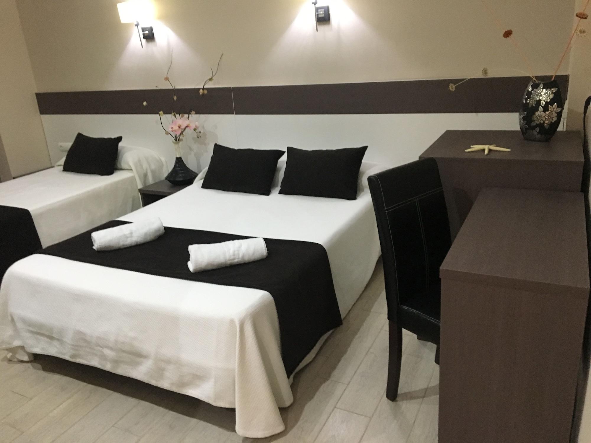 Hotel Ancla 오로페사델마르 외부 사진