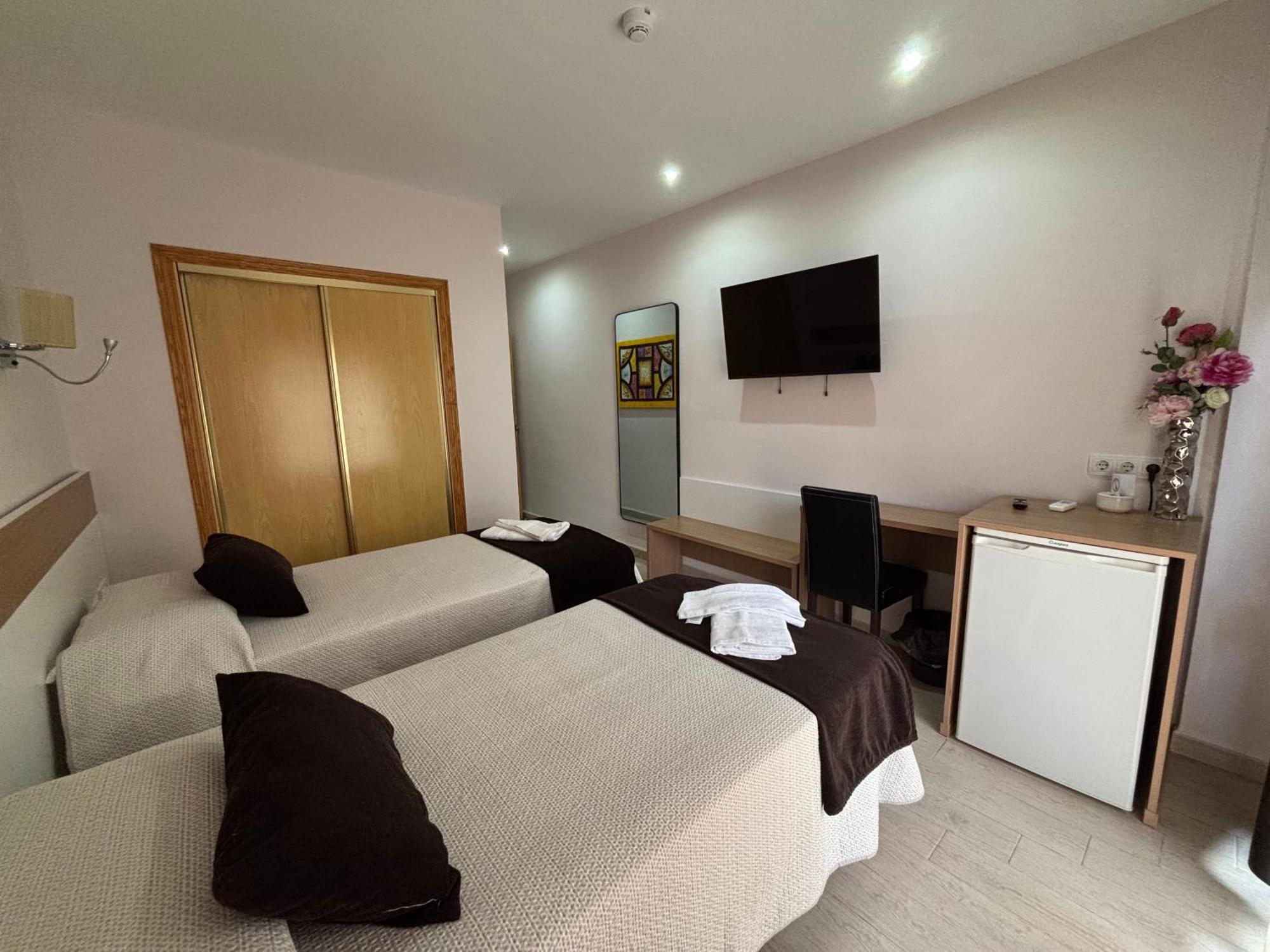 Hotel Ancla 오로페사델마르 외부 사진