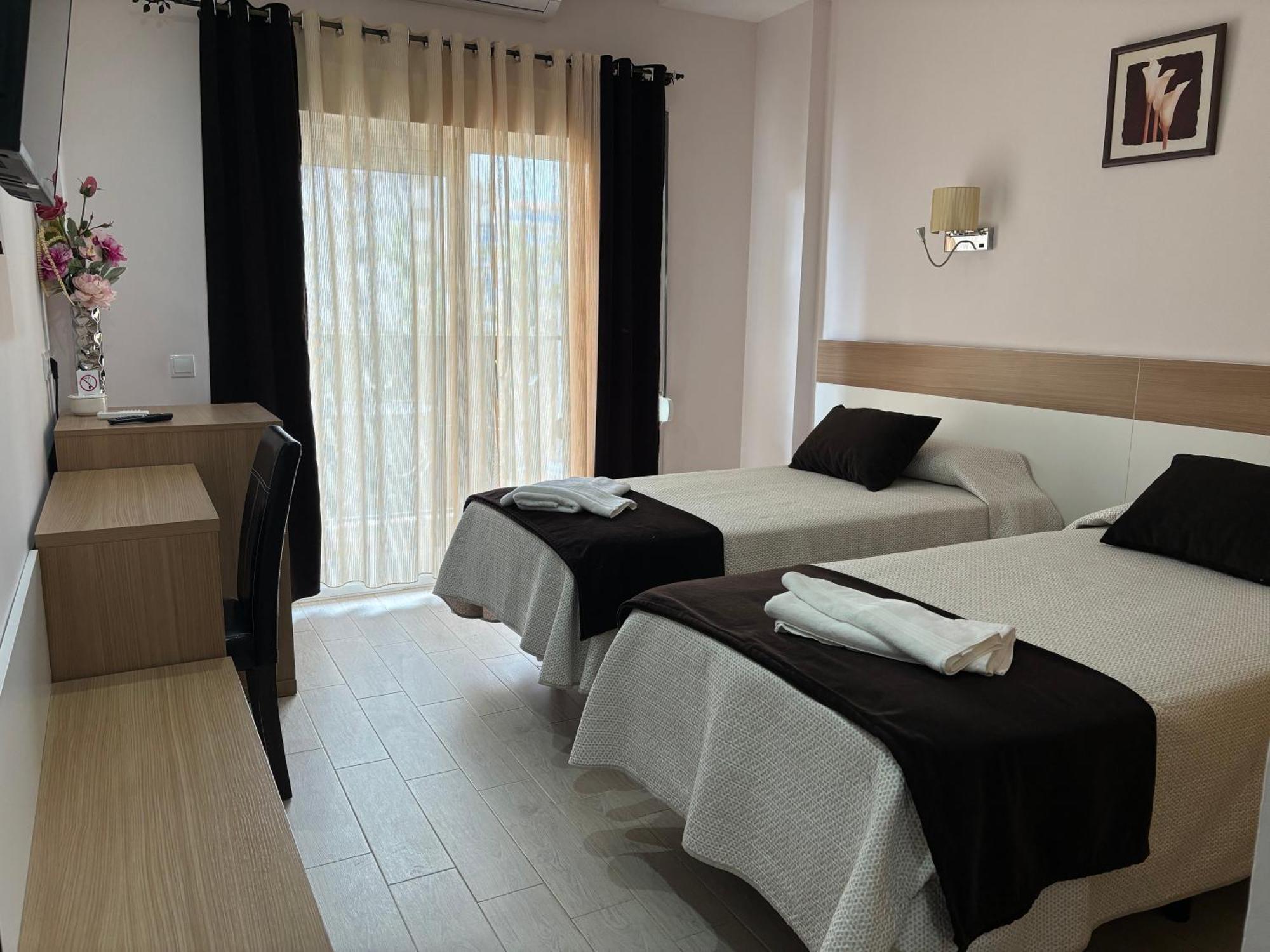 Hotel Ancla 오로페사델마르 외부 사진