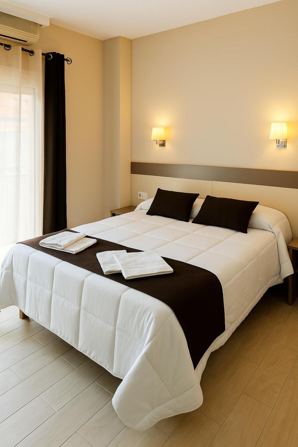 Hotel Ancla 오로페사델마르 외부 사진